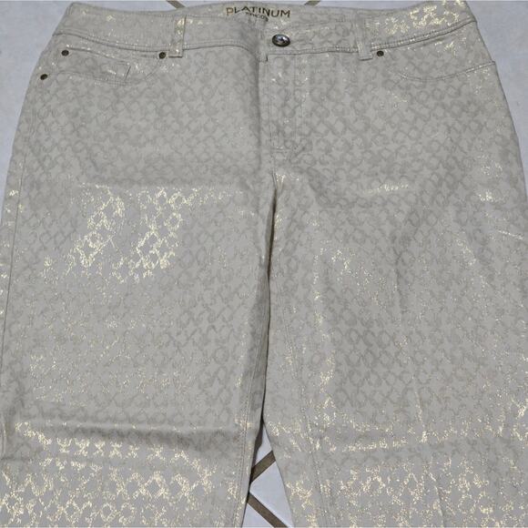 Chico's Platinum Gold Geometric Print Stretch Straight High Waist Jeans Size 6 - Picture 12 of 16